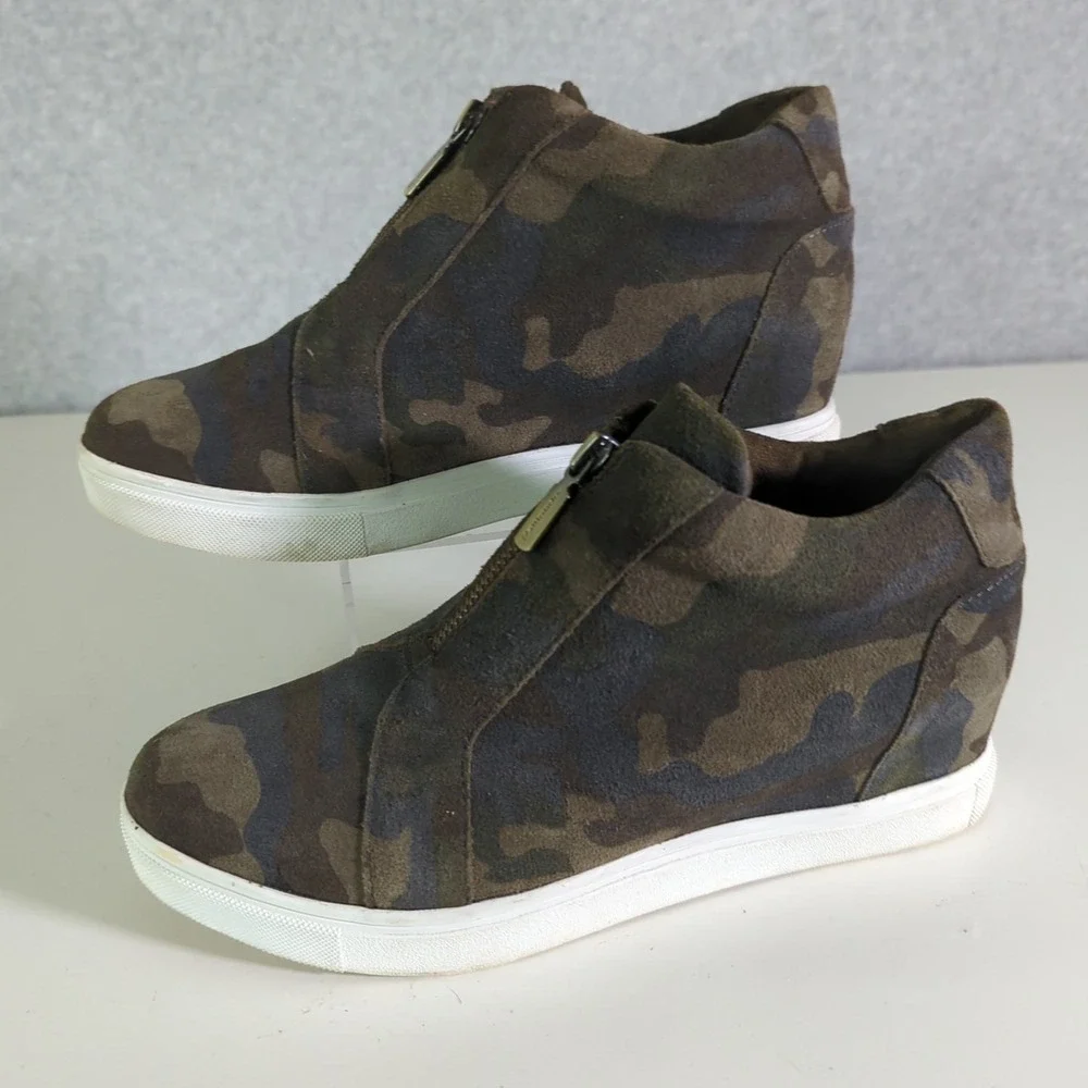 Blondo Shoes Womens Sz 8 M Glenda Waterproof Camo Hidden Wedge‎ Heel Zip Bootie